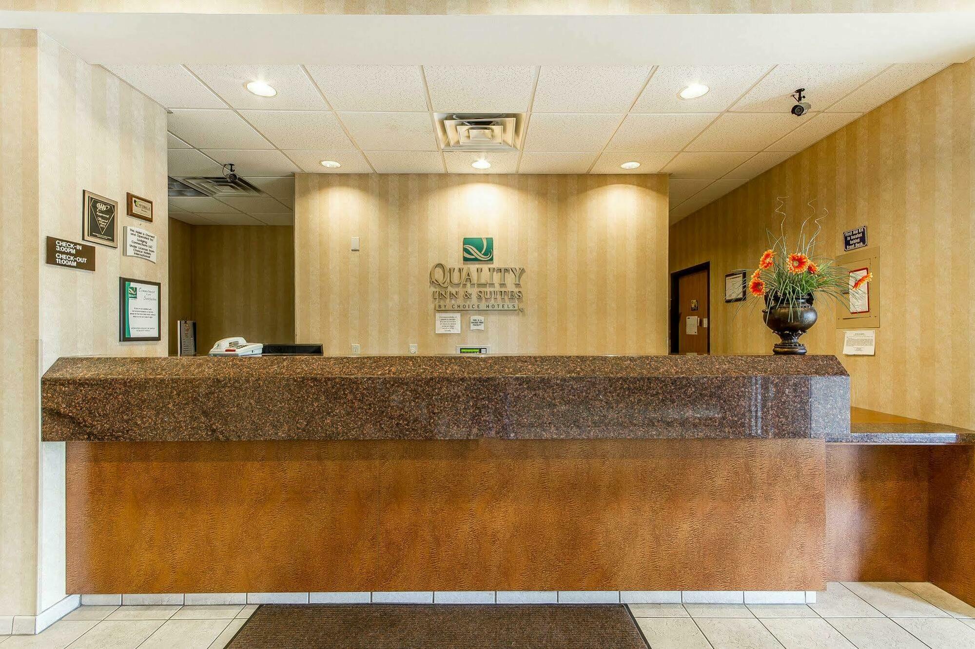 Quality Inn & Suites Lodi I-90 Exterior foto